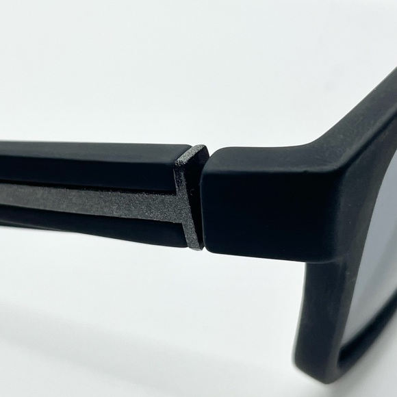 Foster Grant Matte Black Driving Sunglasses Reduces Back Glare - Picture 4 of 9
